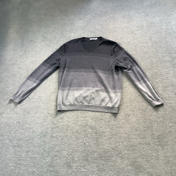 Calvin Klein Merino Wool Blend V-Neck Sweater Sz. XL - Picture 2 of 4